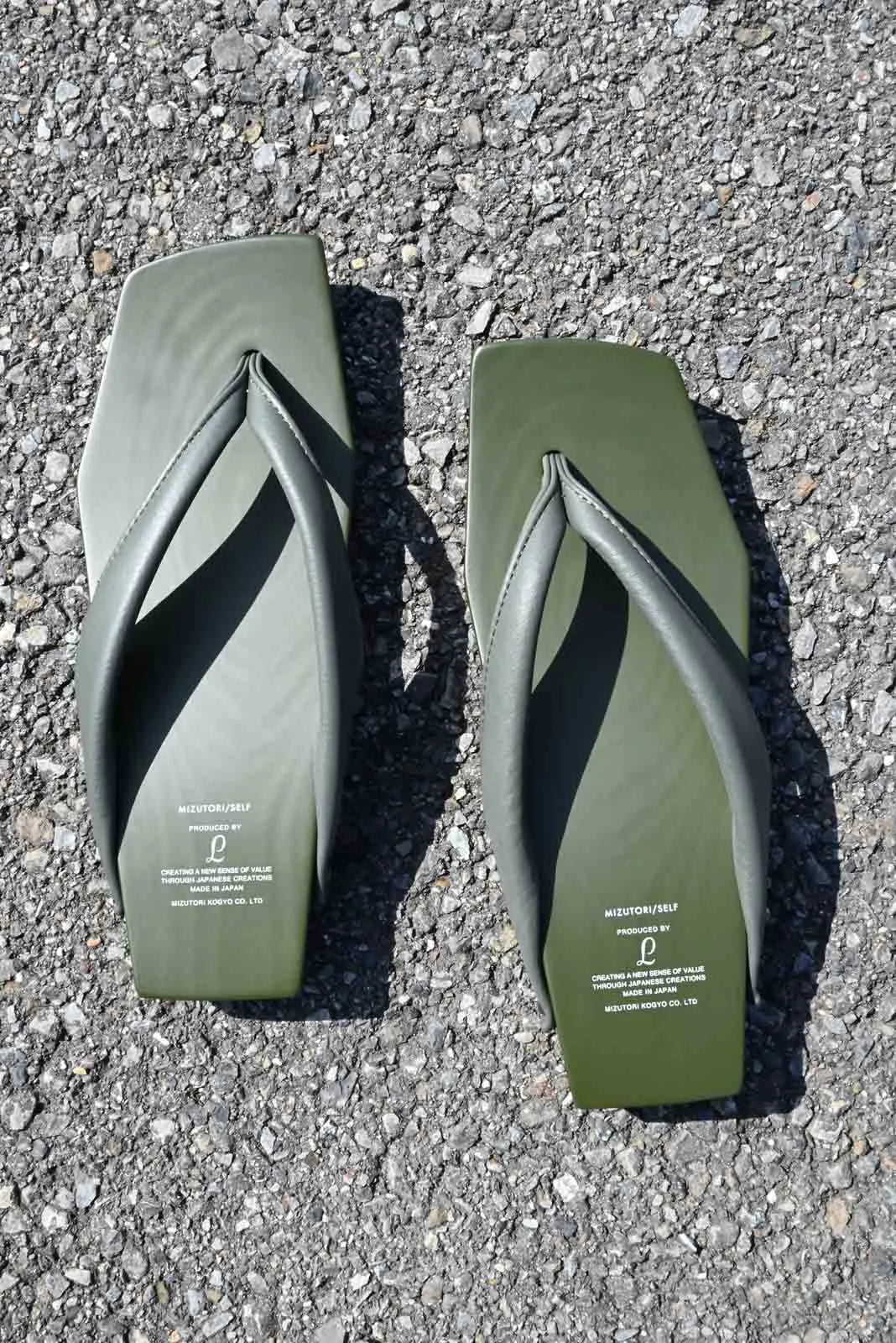 〔COLOURS〕未使用/保管品■セリエ■３連スカーフリング■HERMES 美品エルメス ルヴァンキャトル □A刻印 小銭入れ コインケース 赤